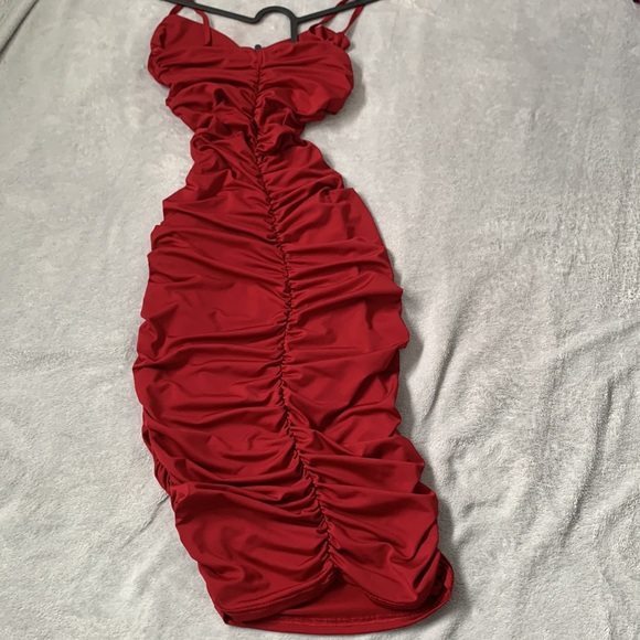 Red bodycon dress - Picture 3 of 4